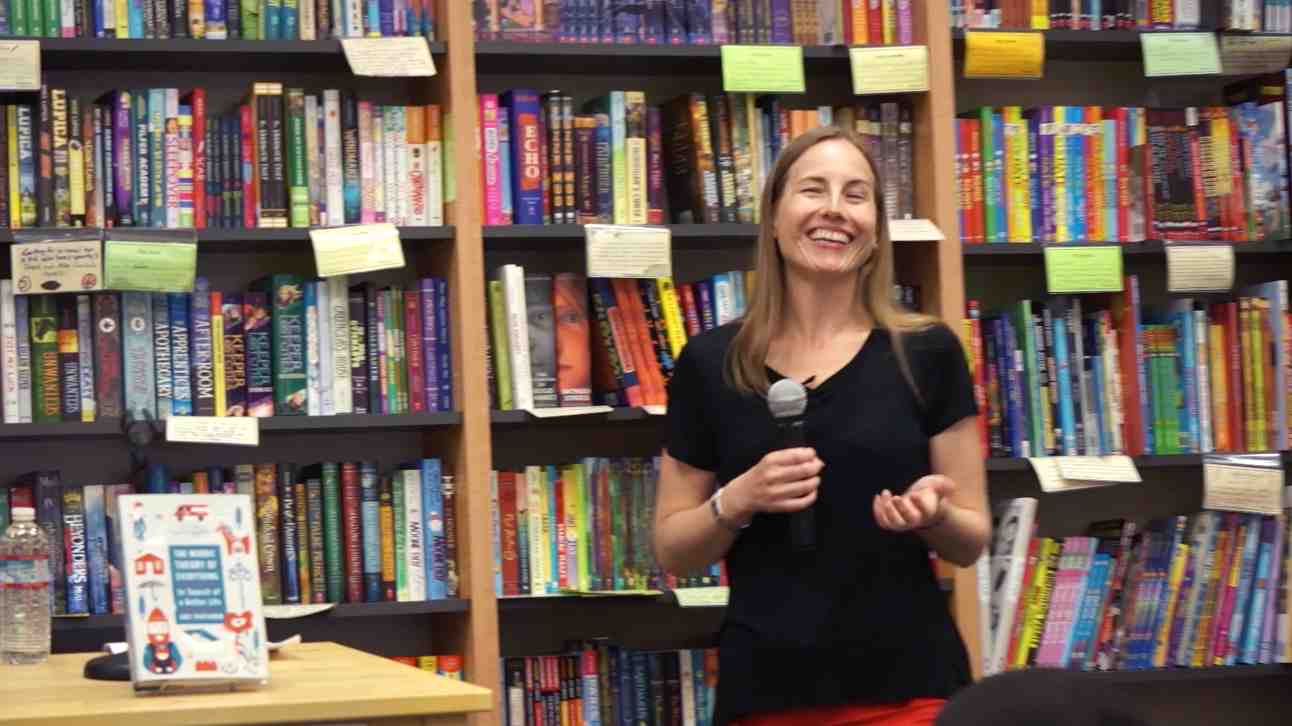 PageLines-BooksInctalk02.jpg PageLines-BooksInctalk02.jpg